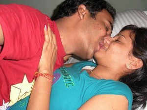 Indian-Desi-Bhabhi-Aunty-Girl-Nude-Photos-70